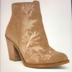 Lucky Brand Elenor 2 Tan Suede Embroidered Ankle Booties Size 7